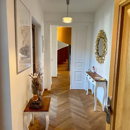 Luxus Mit Einmaligem Blick Auf Frauenkirche * Dresden