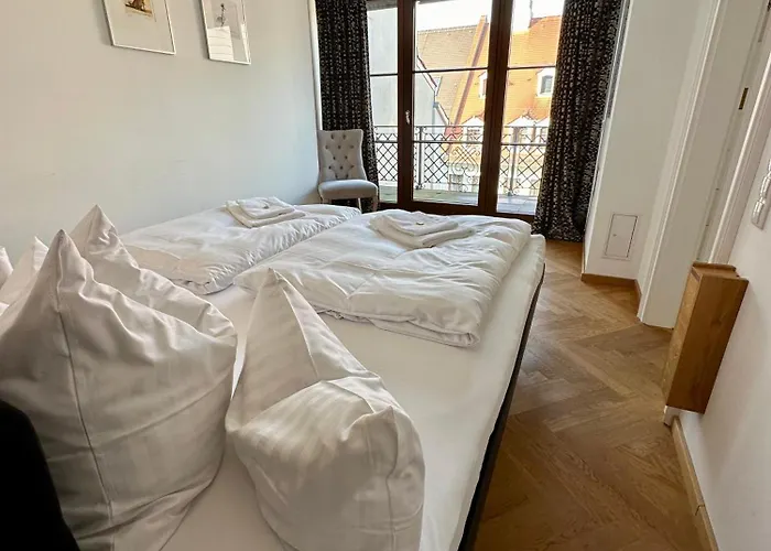 Luxus Mit Einmaligem Blick Auf Frauenkirche Dresden